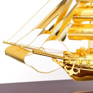 Mô Hình Thuyền Vàng 24K